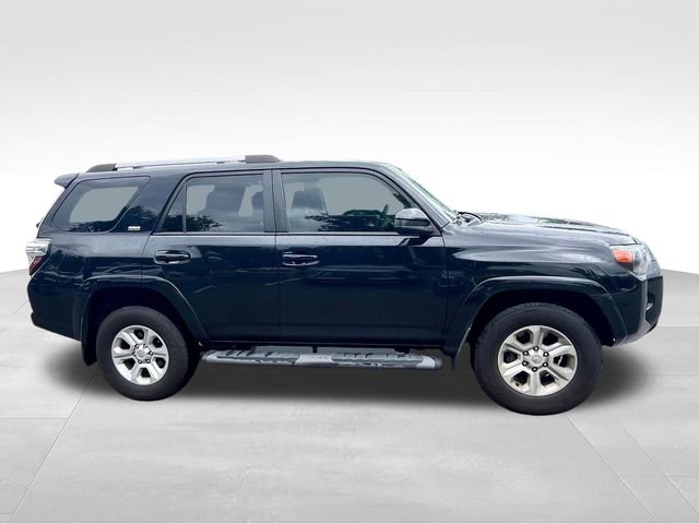 Used 2022 Toyota 4Runner SR5 RWD image 2