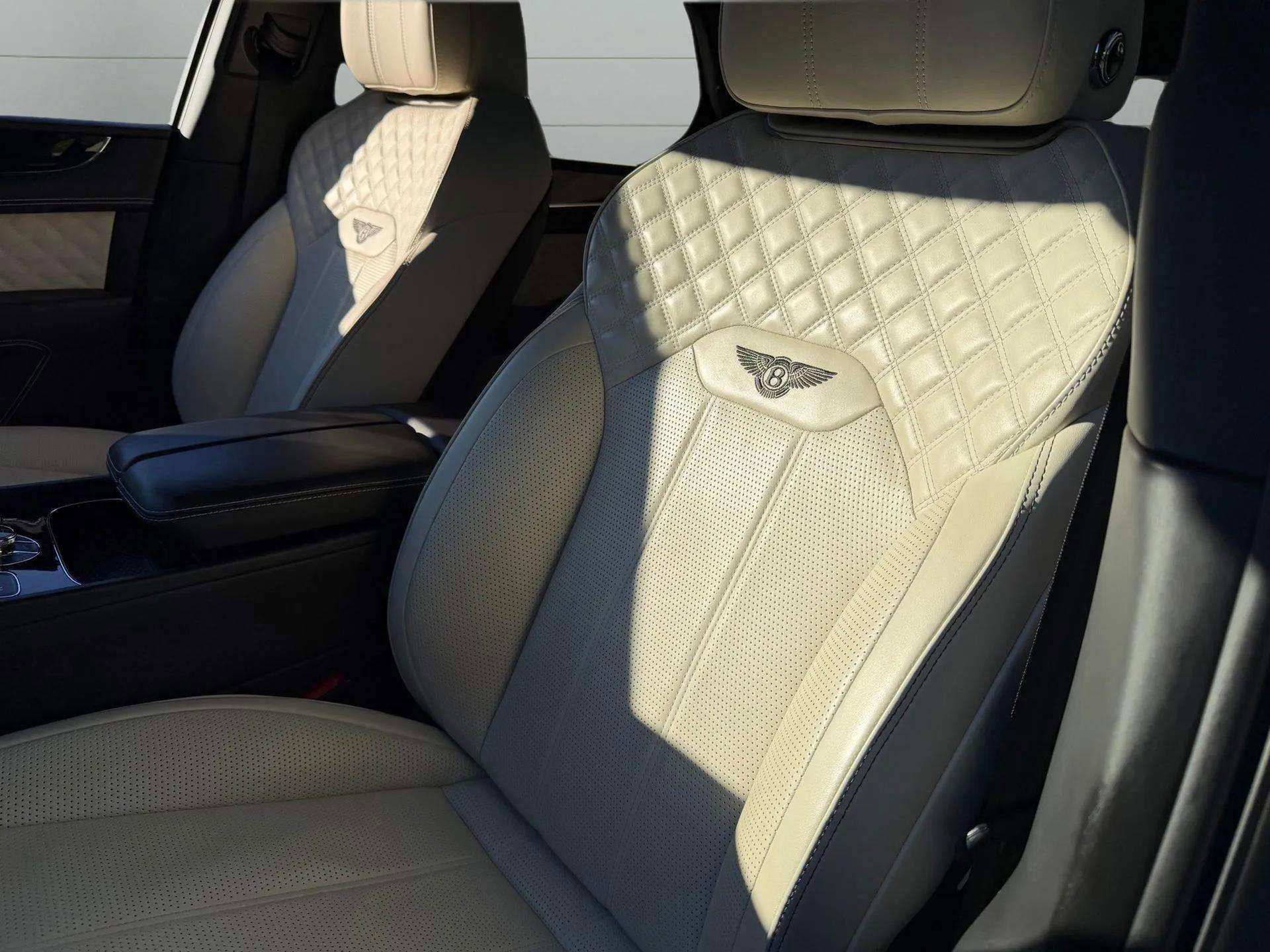 Certified 2022 Bentley Bentayga image 14