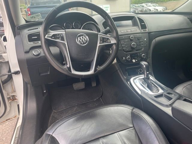 Used 2011 Buick Regal CXL w/ RL5 Preferred Equipment Group FWD image 10