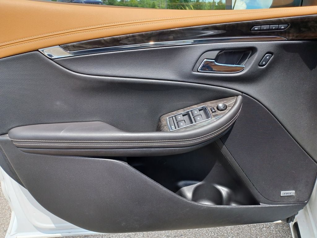 Used 2016 Chevrolet Impala LTZ w/ Enhanced Convenience Package FWD image 12