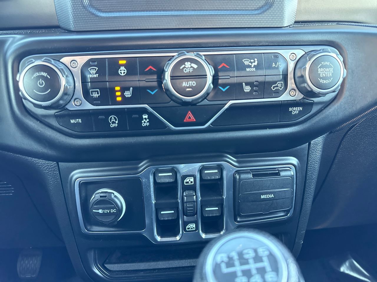 Used 2021 Jeep Wrangler Unlimited Sport w/ Technology Group image 23