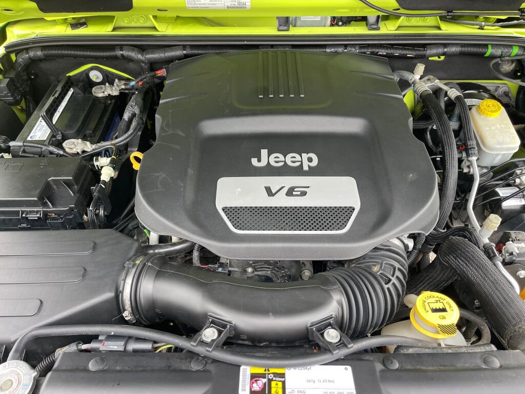 Used 2016 Jeep Wrangler Rubicon w/ Power Convenience Group image 20