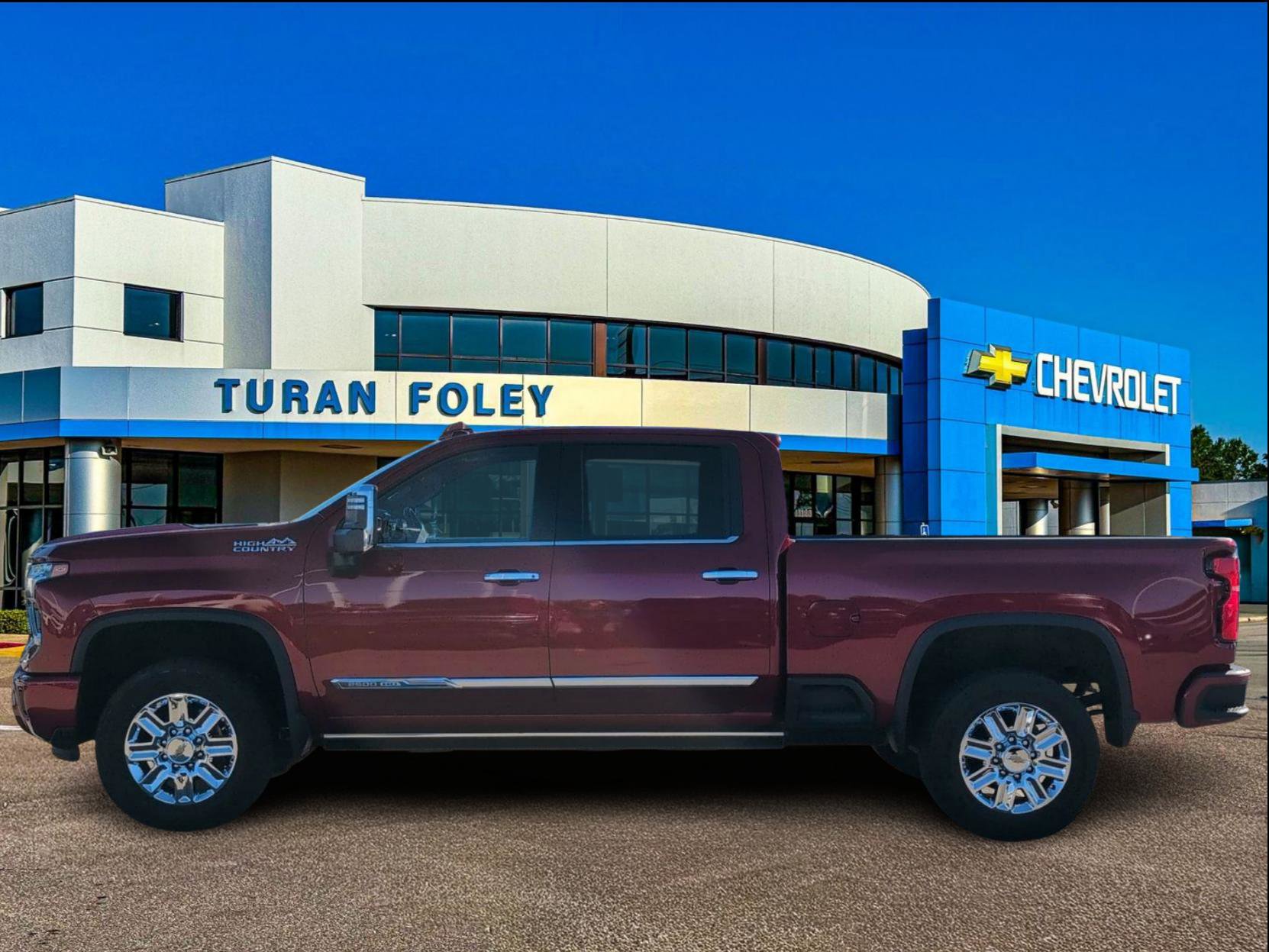 Used 2024 Chevrolet Silverado 2500 High Country w/ High Country Premium Package image 2