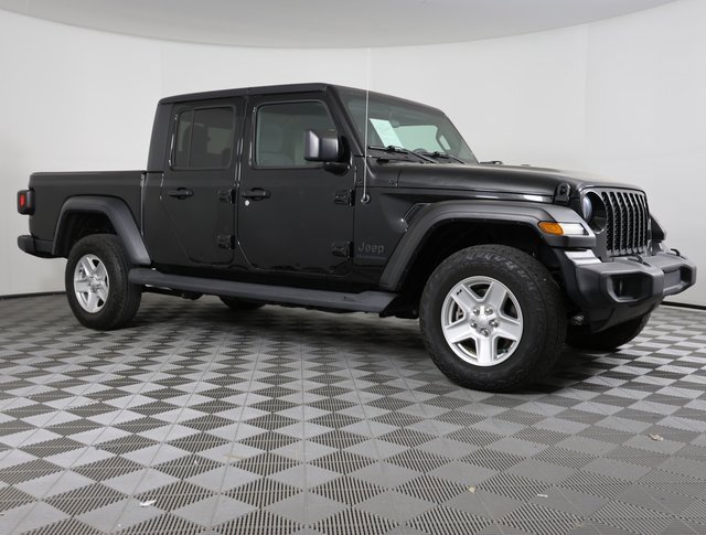 Used 2020 Jeep Gladiator Sport w/ Quick Order Package 24S image 3