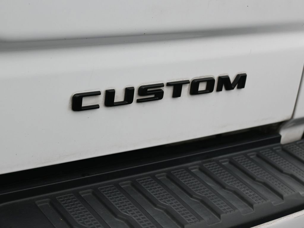 Used 2022 Chevrolet Silverado 1500 Custom w/ LPO, Blackout Package image 29