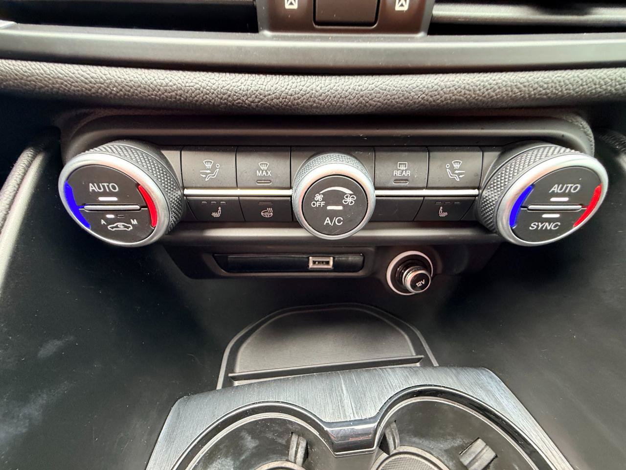 Used 2023 Alfa Romeo Giulia Sprint RWD image 22