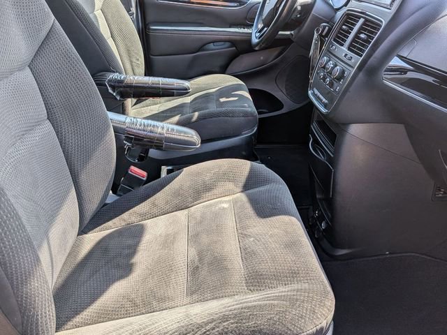 Used 2018 Dodge Grand Caravan SE image 27