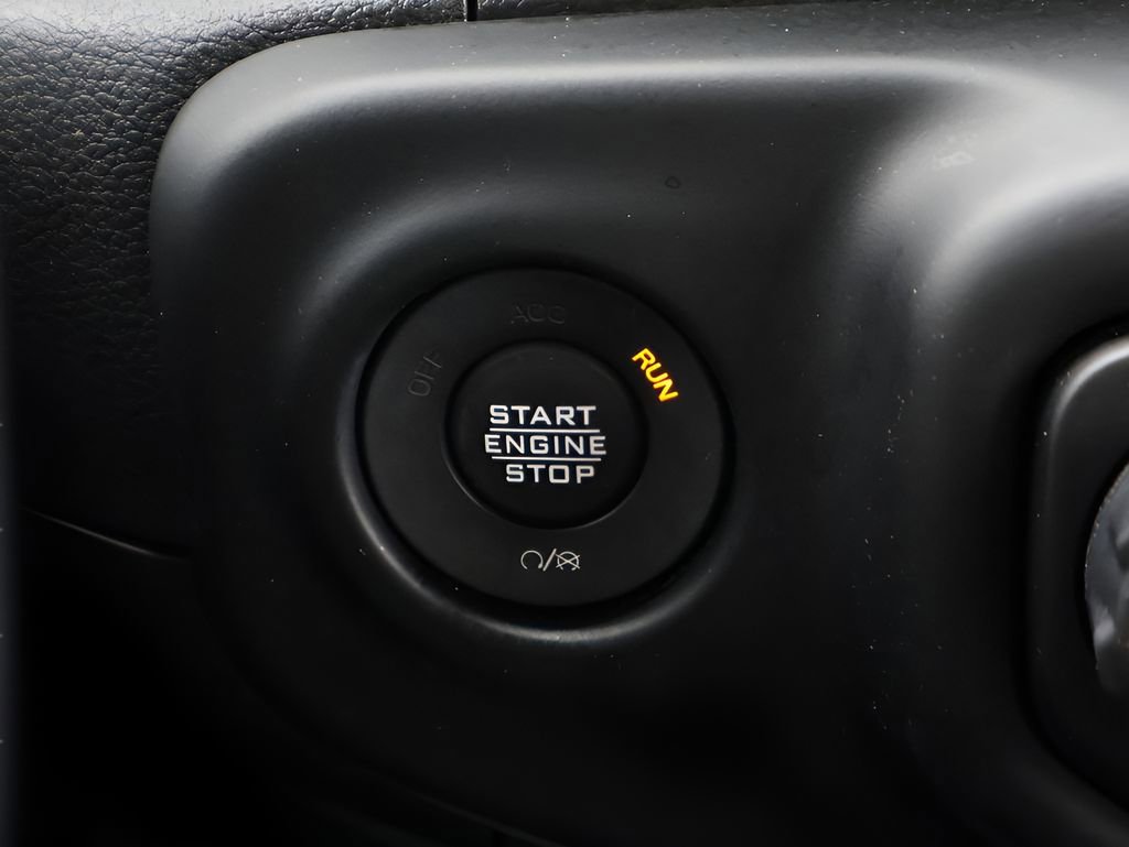 Used 2021 Jeep Wrangler Unlimited Sahara w/ Cold Weather Group AWD/4WD image 27