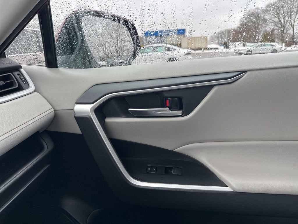 Used 2023 Toyota RAV4 XLE w/ Convenience Package image 21