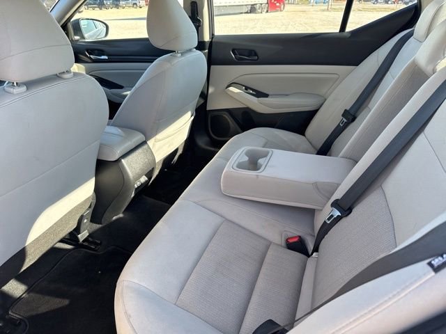 Used 2024 Nissan Altima 2.5 SV image 18