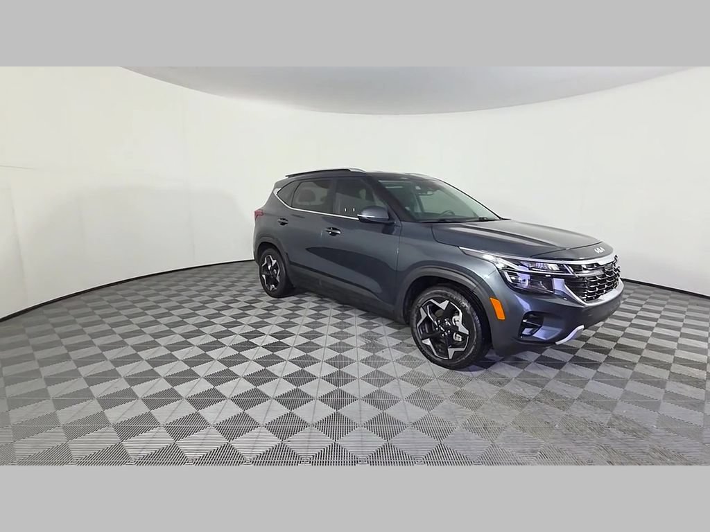Used 2024 Kia Seltos EX FWD image 53