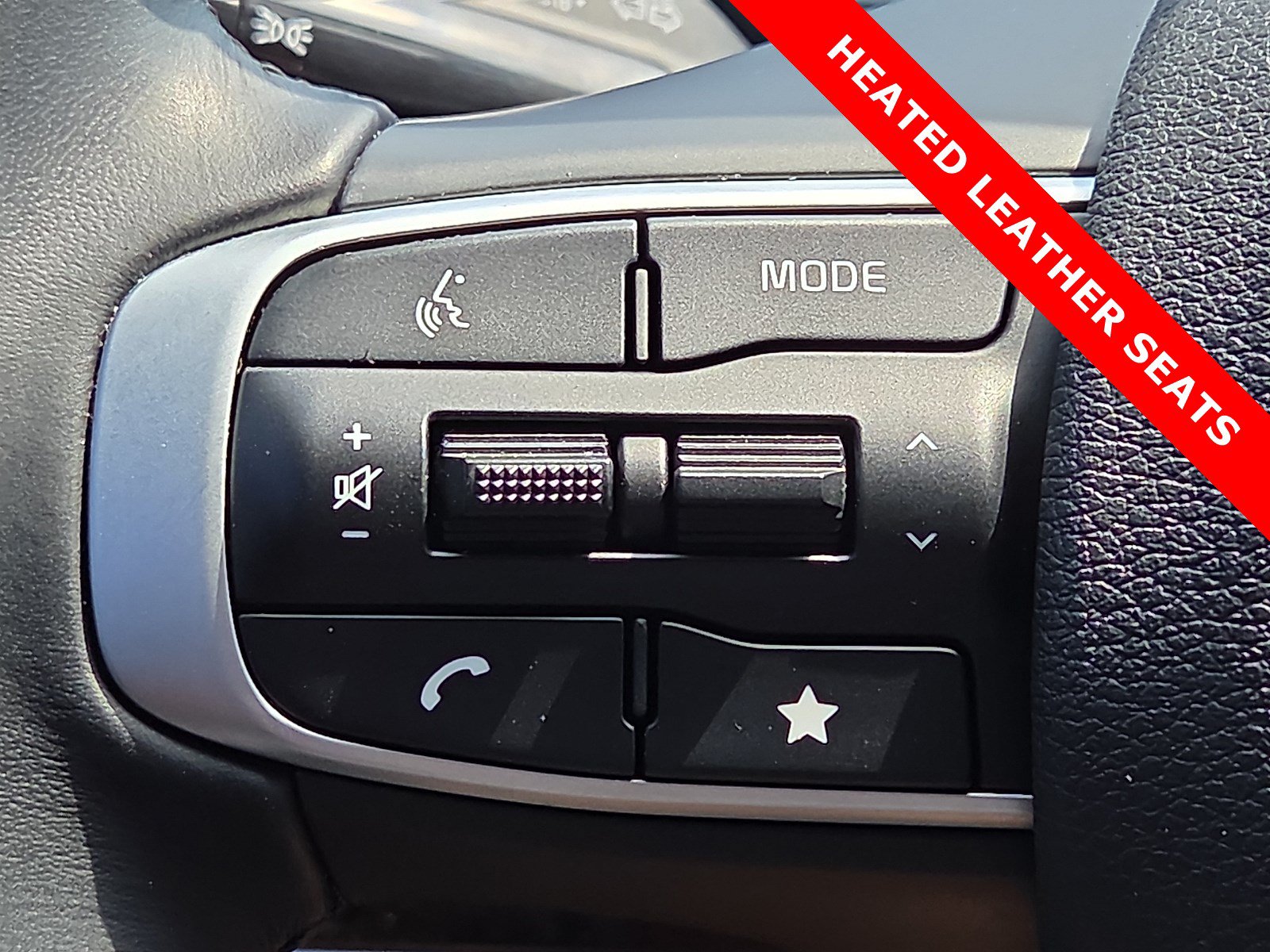 Used 2024 Kia Sportage EX FWD image 21