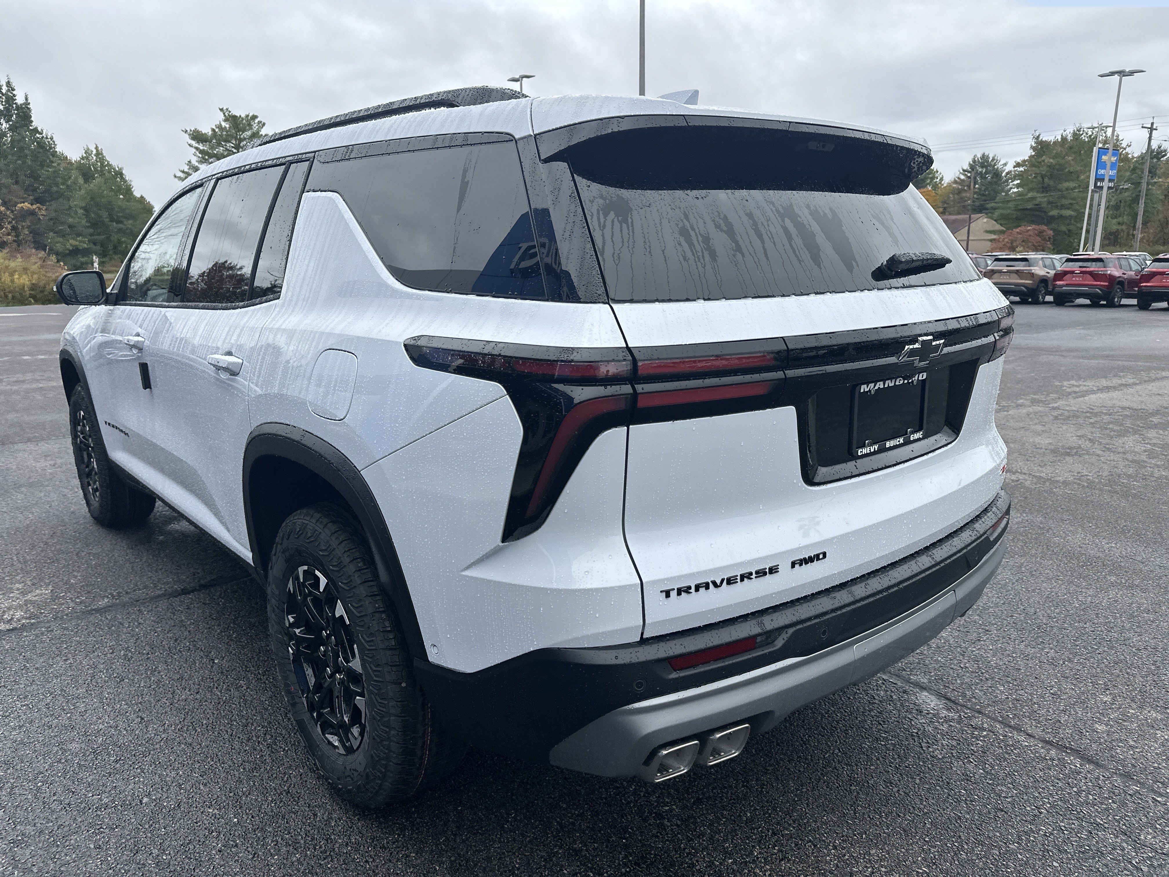 New 2027 Chevrolet Traverse Z71 w/ Enhanced Driving Package AWD/4WD image 4