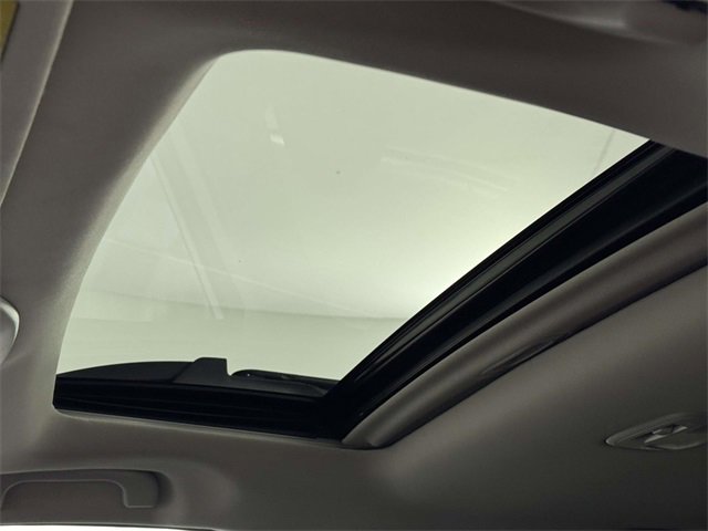 Used 2024 Subaru Outback Premium image 31