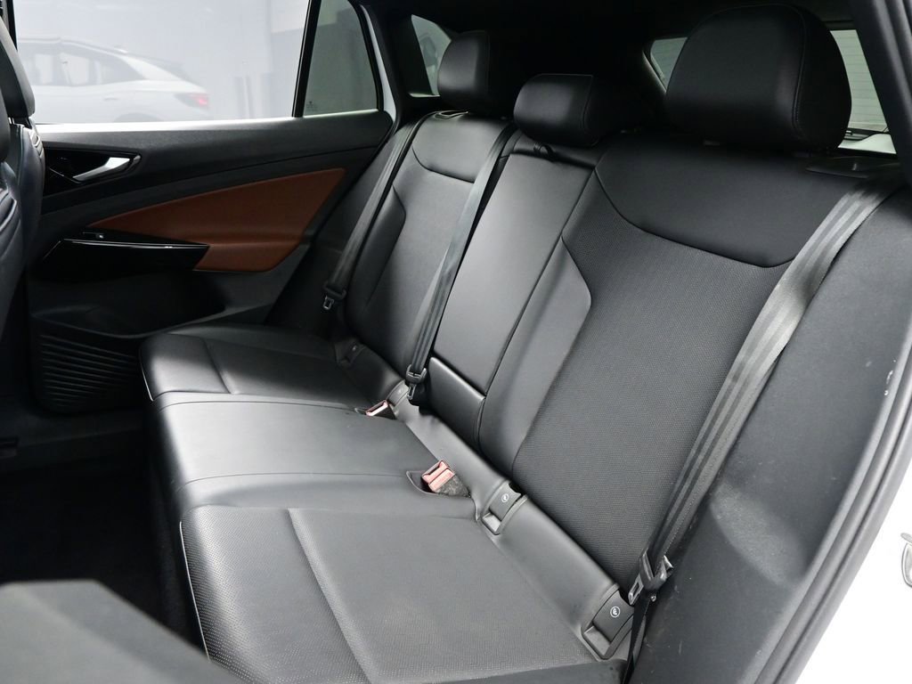 Used 2022 Volkswagen ID.4 Pro S w/ Gradient Package image 34