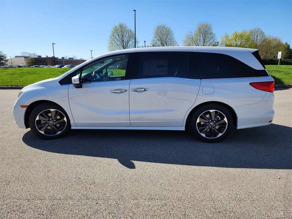 Used 2023 Honda Odyssey Elite image 11