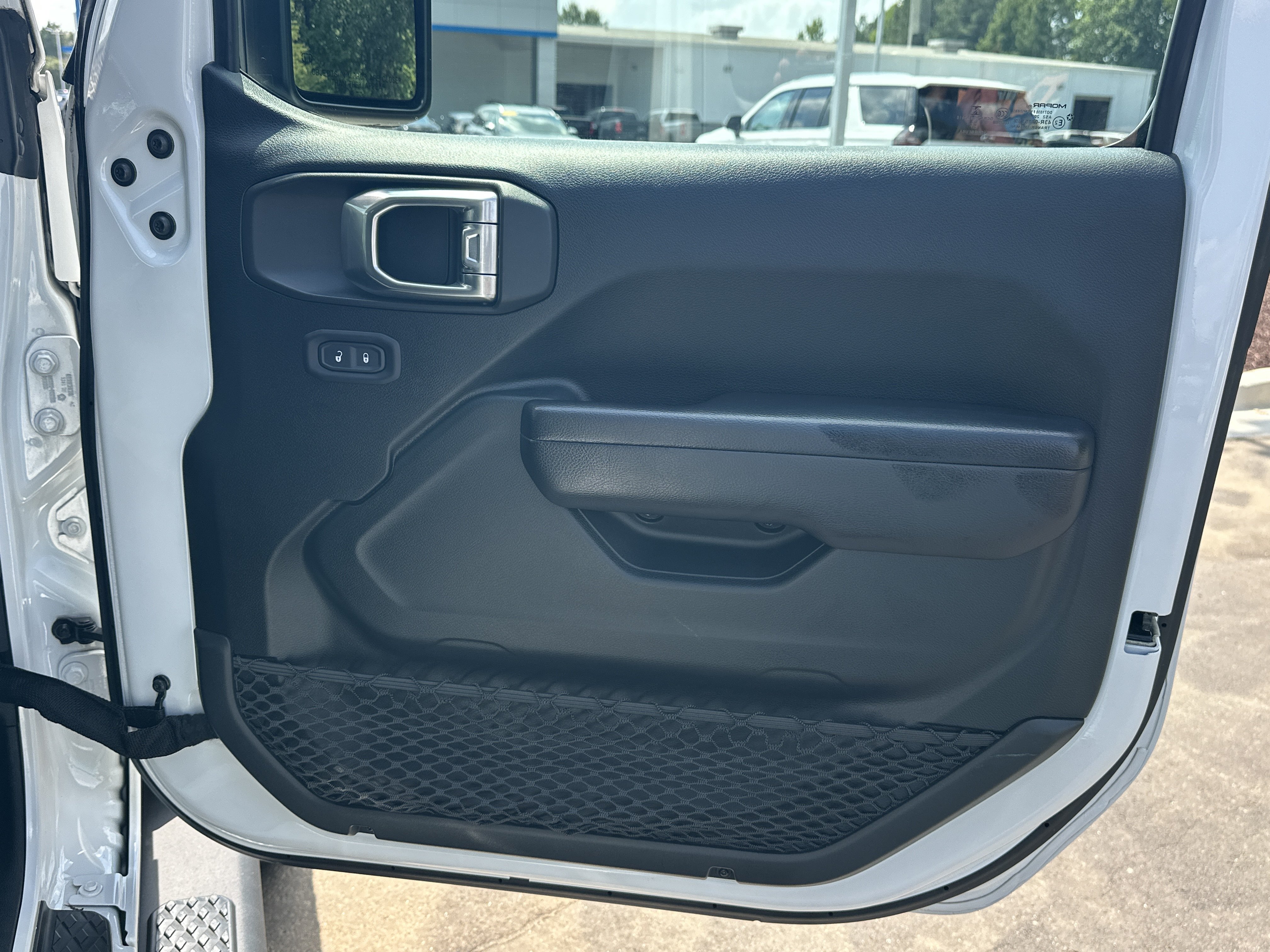 Used 2021 Jeep Gladiator Mojave AWD/4WD image 16