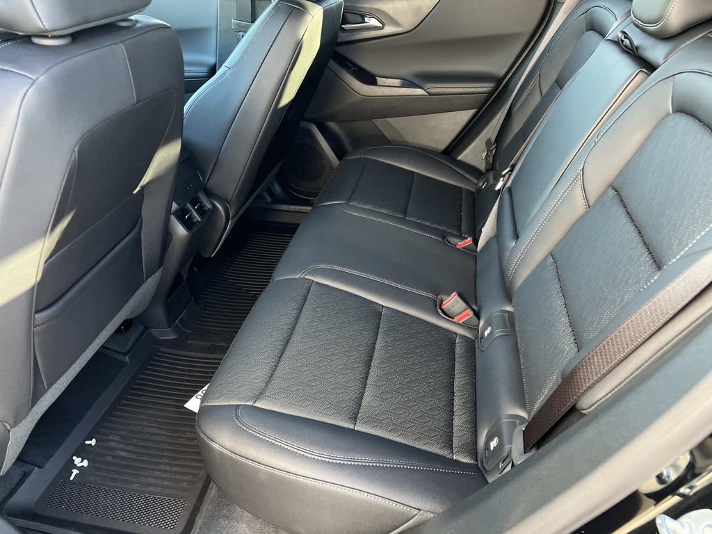 New 2026 Chevrolet Equinox LT w/ Convenience Package II image 9