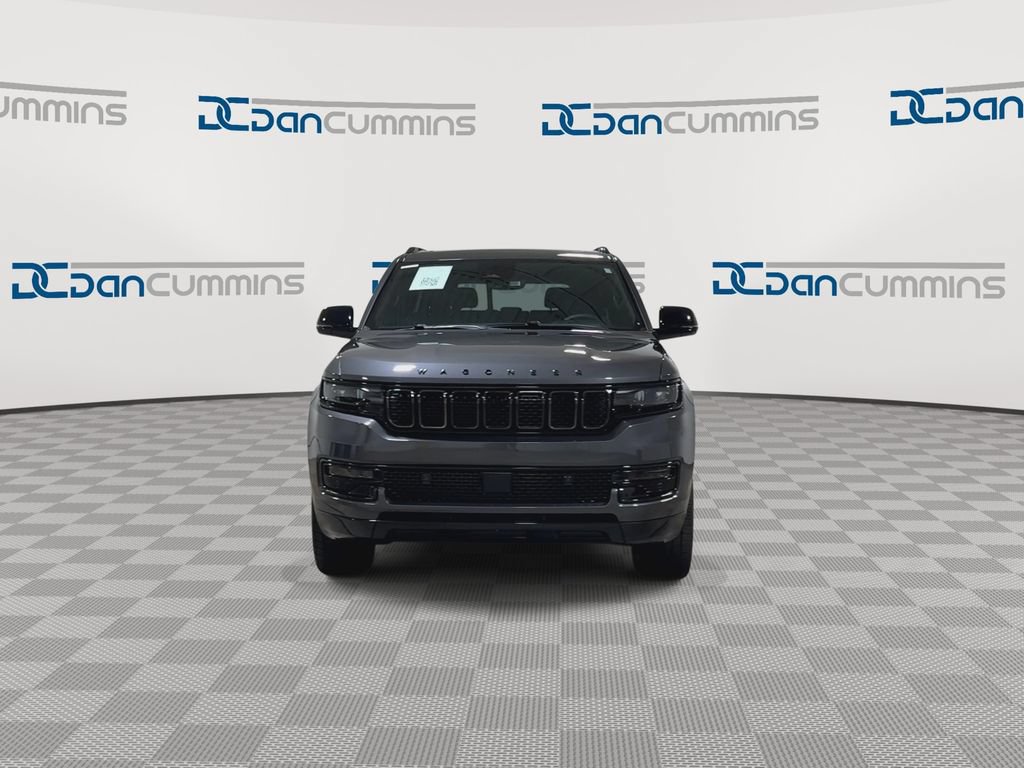 Used 2023 Jeep Wagoneer Series II AWD/4WD image 4