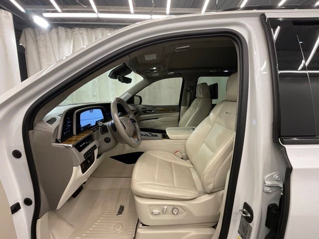 Used 2022 Cadillac Escalade Sport Platinum w/ LPO, ONYX Package AWD/4WD image 10