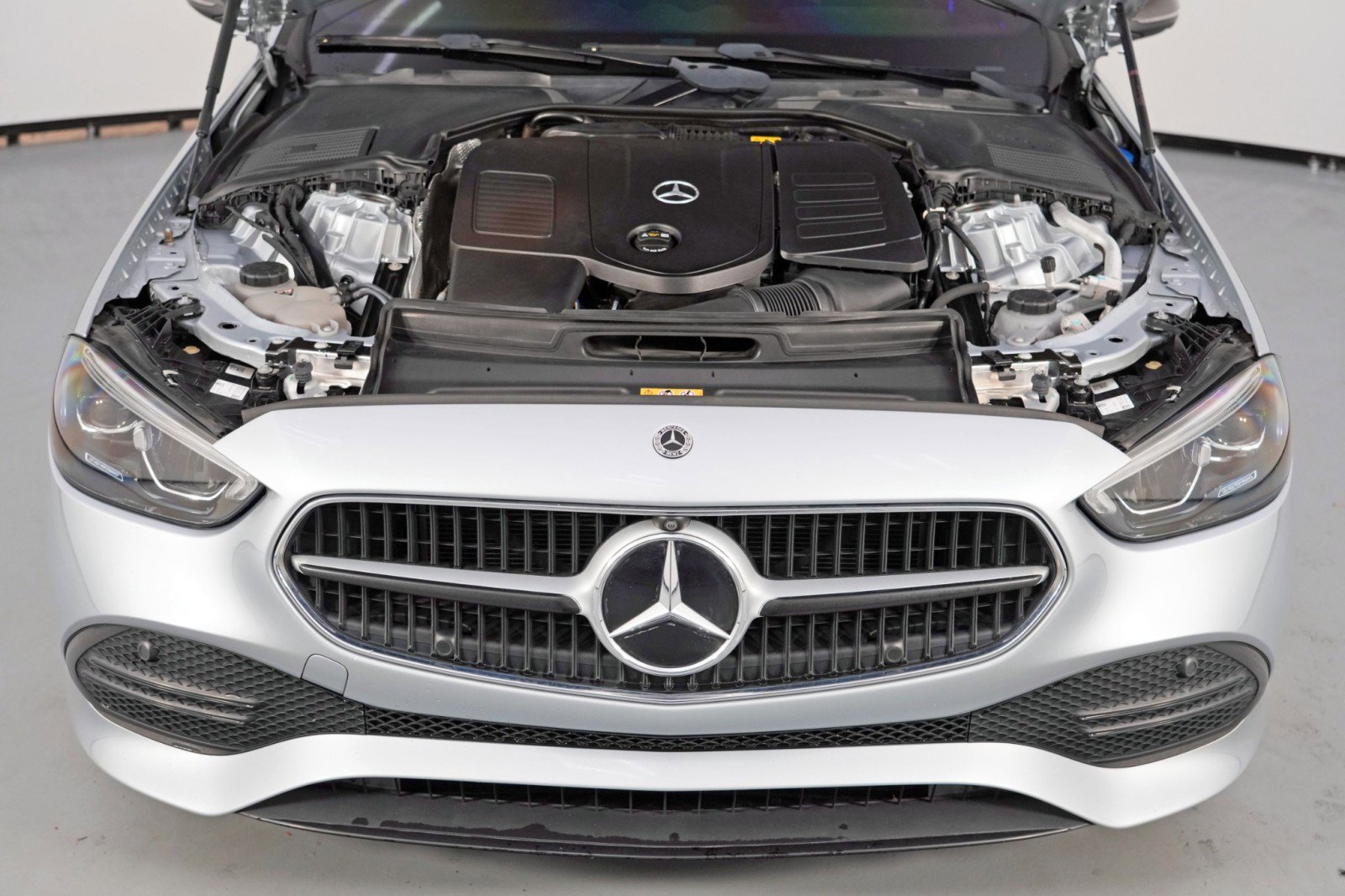 Used 2022 Mercedes-Benz C 300 4MATIC Sedan w/ Exclusive Trim Package image 7