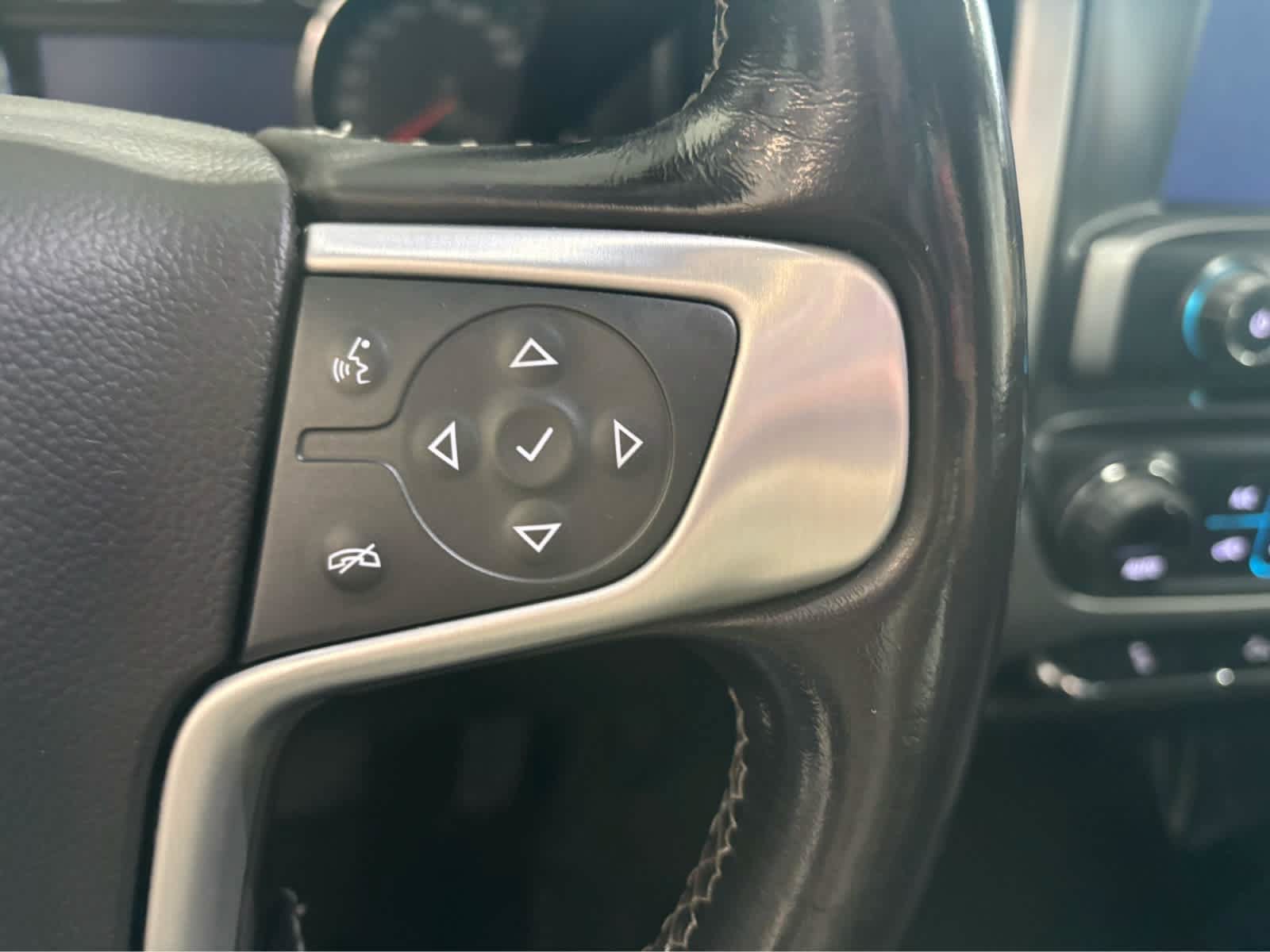 Used 2018 GMC Sierra 1500 SLE w/ SLE Value Package AWD/4WD image 14