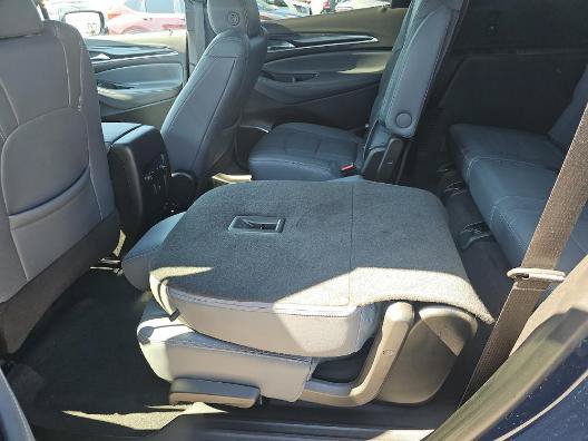 Used 2023 Buick Enclave Essence AWD/4WD image 14