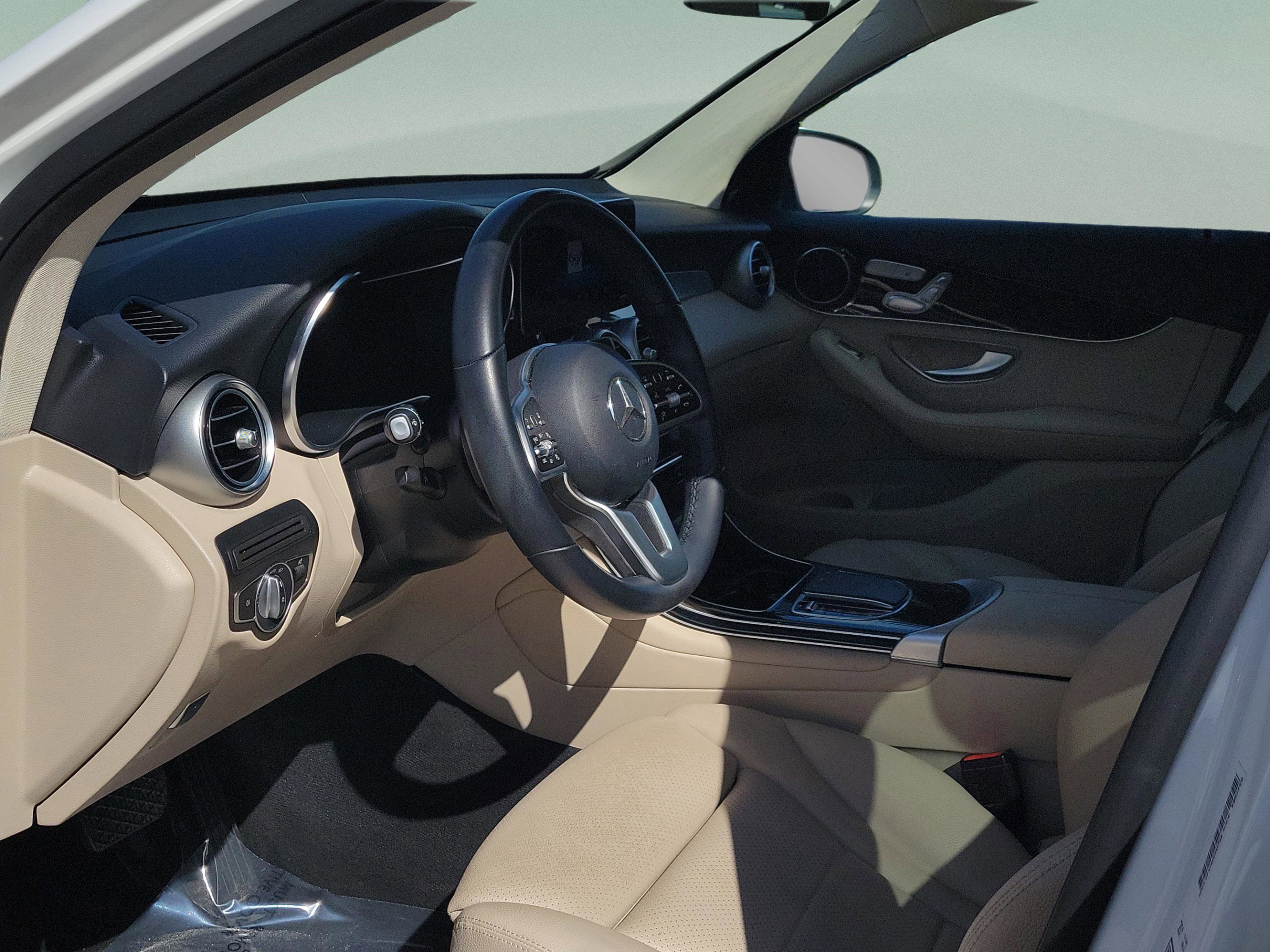 Certified 2022 Mercedes-Benz GLC 300 image 17