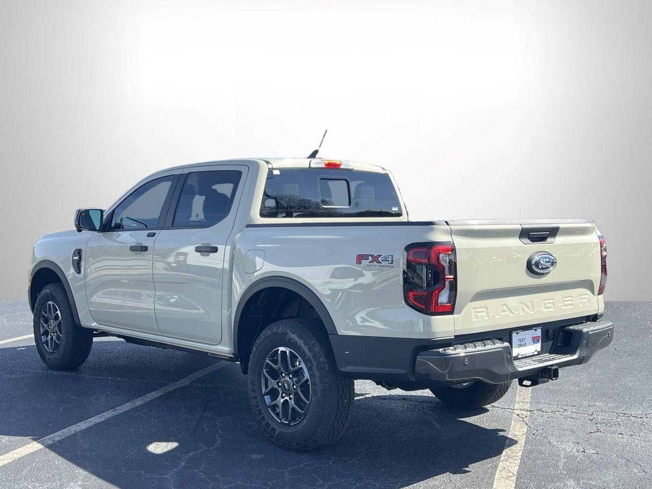New 2025 Ford Ranger XLT w/ FX4 Off-Road Package AWD/4WD image 22