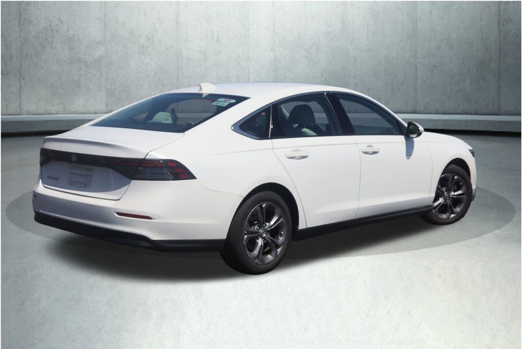 Used 2023 Honda Accord EX image 10