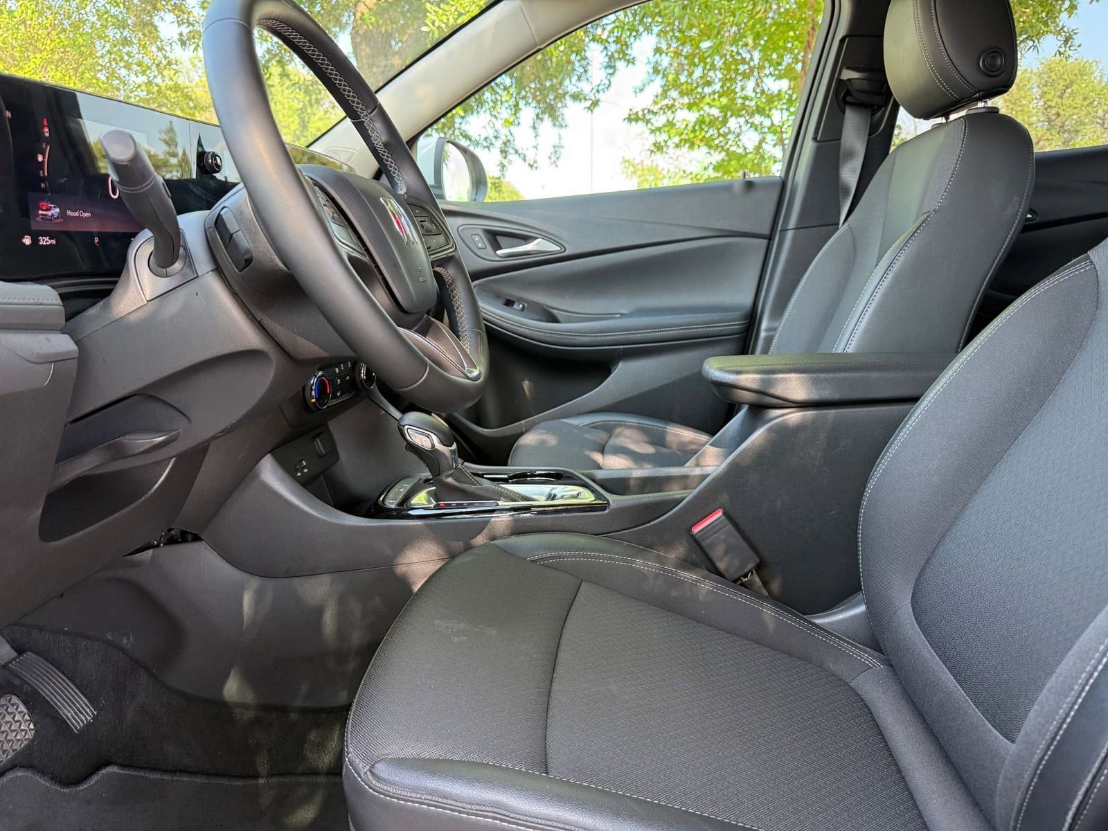 Used 2025 Buick Encore GX Preferred FWD image 28