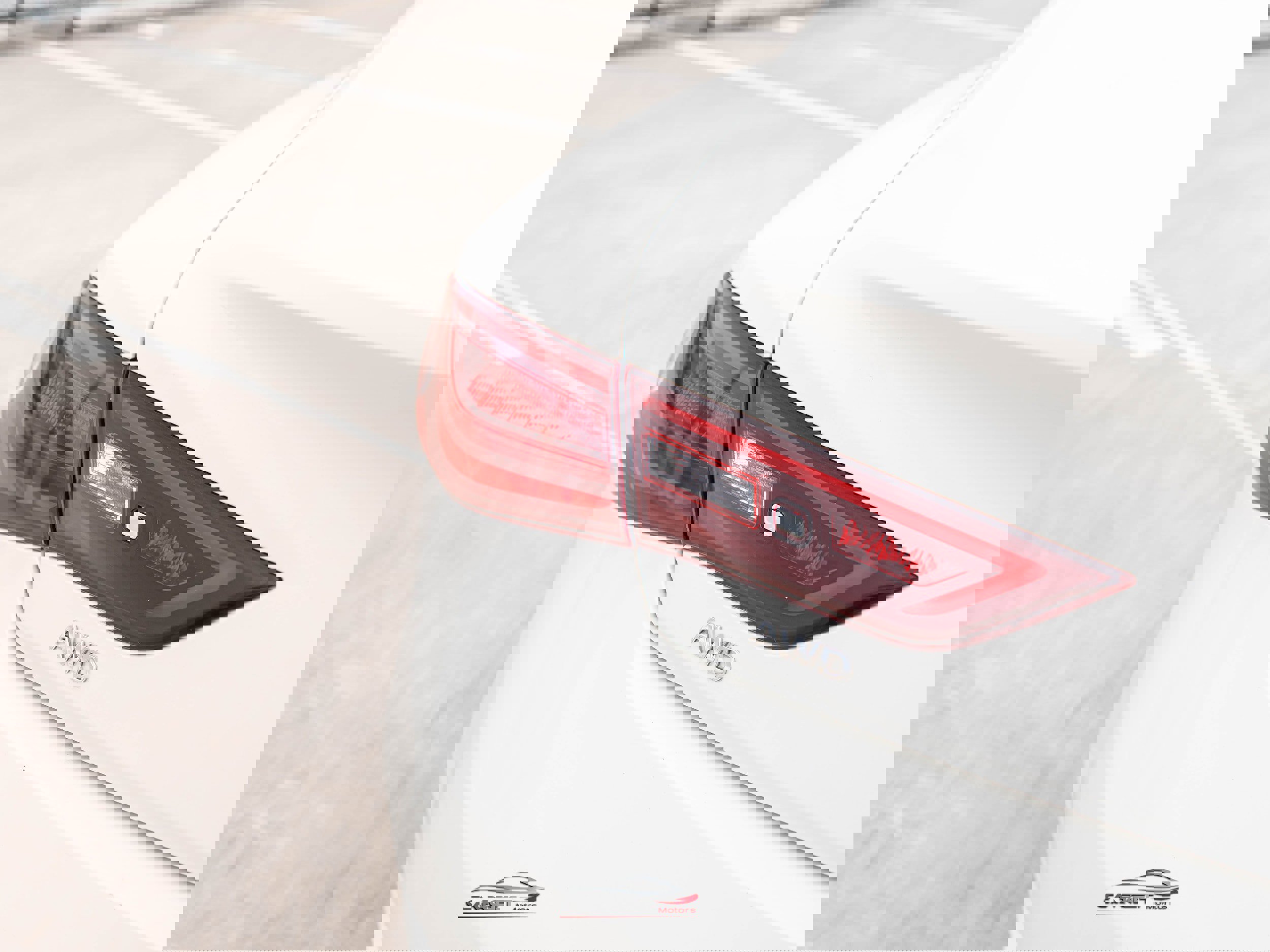 Used 2019 INFINITI Q60 3.0t Luxe w/ Essential Package image 40