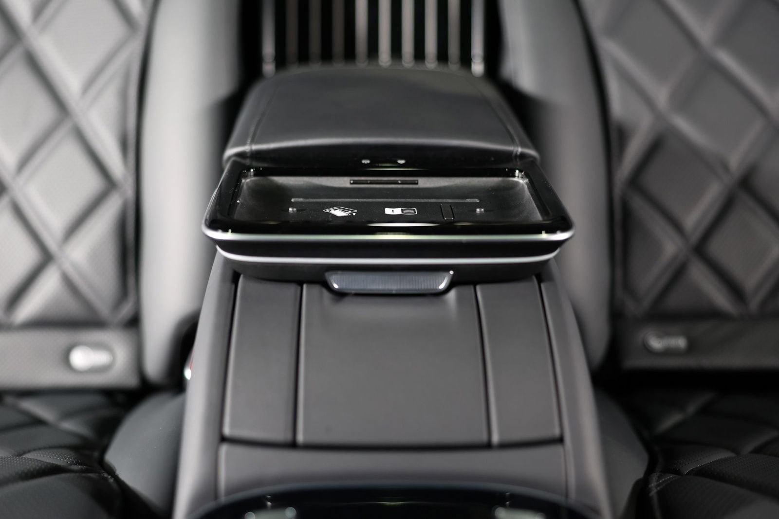 Used 2024 Mercedes-Benz Maybach S 580 4MATIC image 28