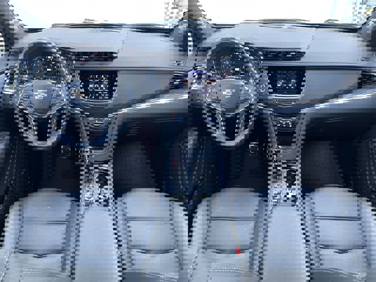 Used 2024 Cadillac XT5 Sportv w/ Technology Package AWD/4WD image 26