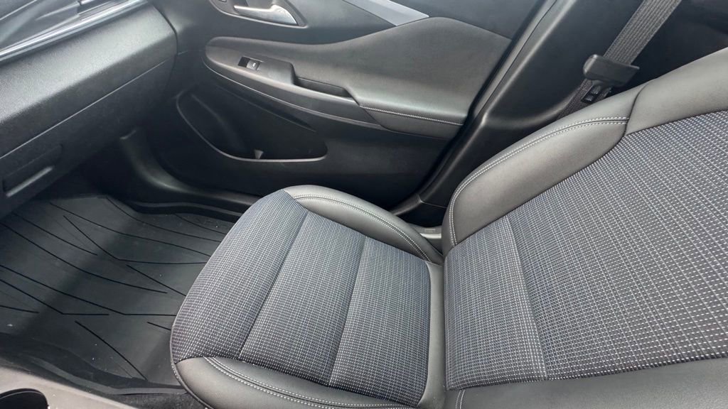 Used 2025 Buick Envista Preferred w/ Convenience I Package FWD image 23