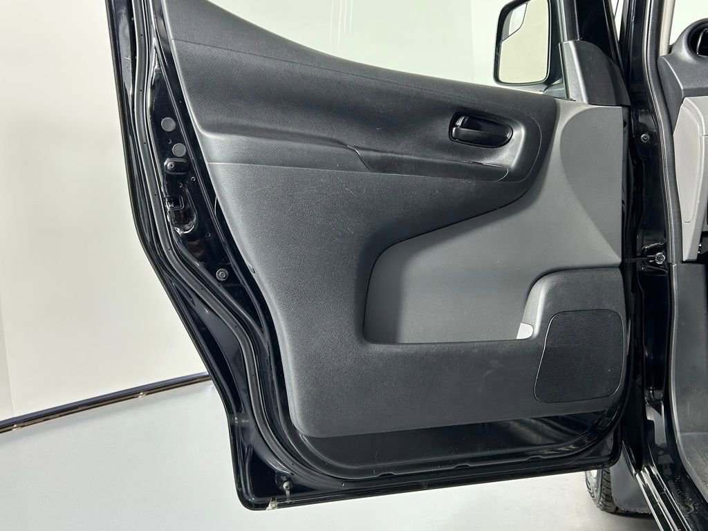 Used 2021 Nissan NV200 S FWD image 25