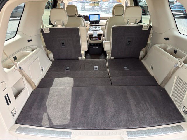 Used 2018 Lincoln Navigator Select w/ Technology Package AWD/4WD image 22