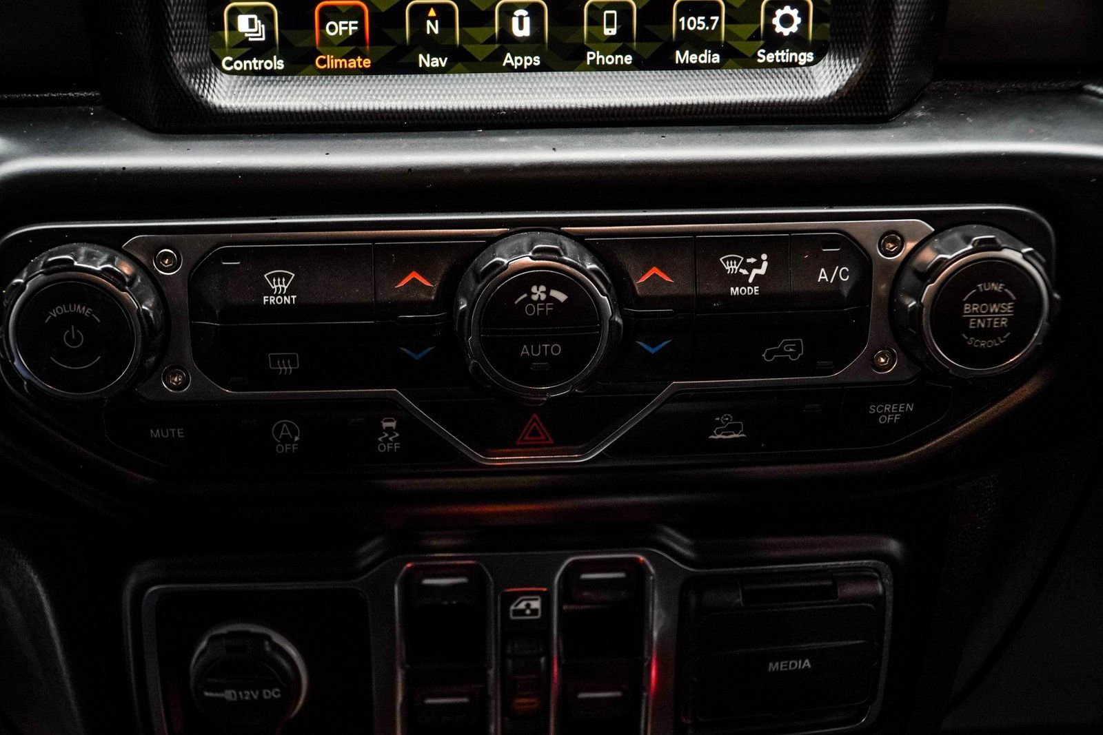 Used 2022 Jeep Gladiator Willys AWD/4WD image 22