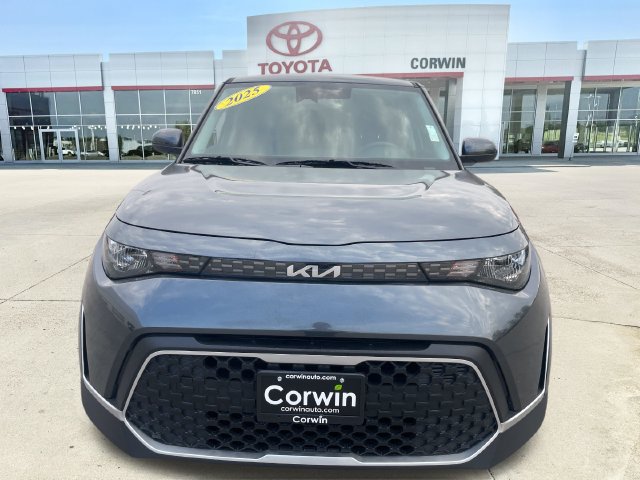 Used 2025 Kia Soul LX w/ LX Technology Package FWD image 8