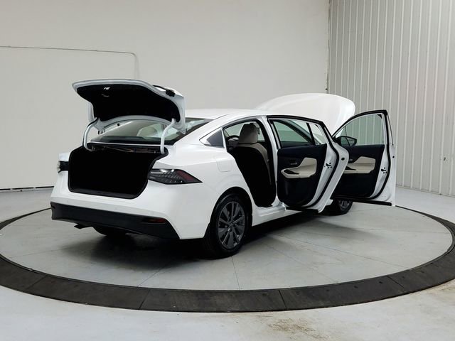 New 2026 Nissan Sentra SL w/ Floor Mat Package image 15