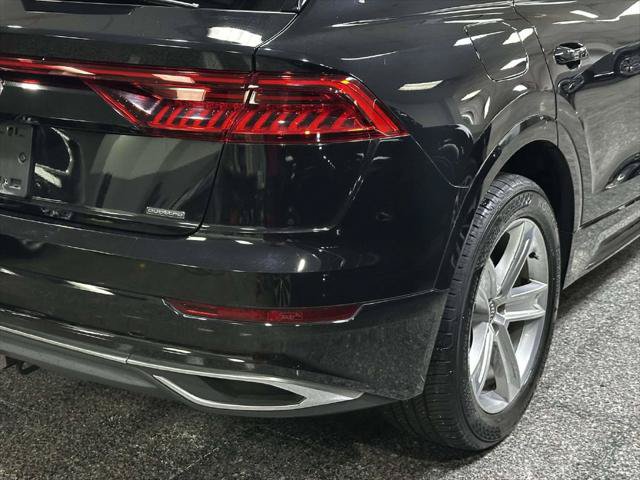 Used 2019 Audi Q8 Premium w/ Convenience Package AWD/4WD image 9