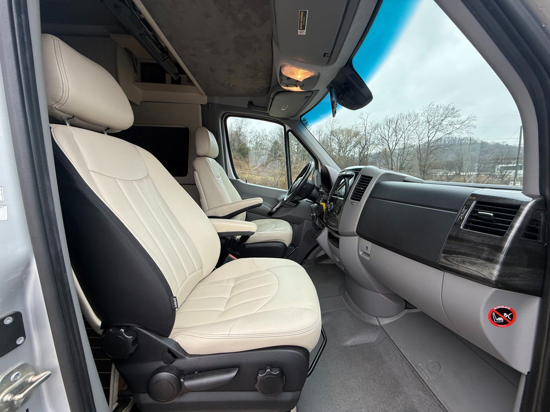 Used 2017 Mercedes-Benz Sprinter 3500 image 14