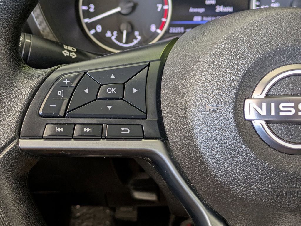 Used 2025 Nissan Sentra SV FWD image 20