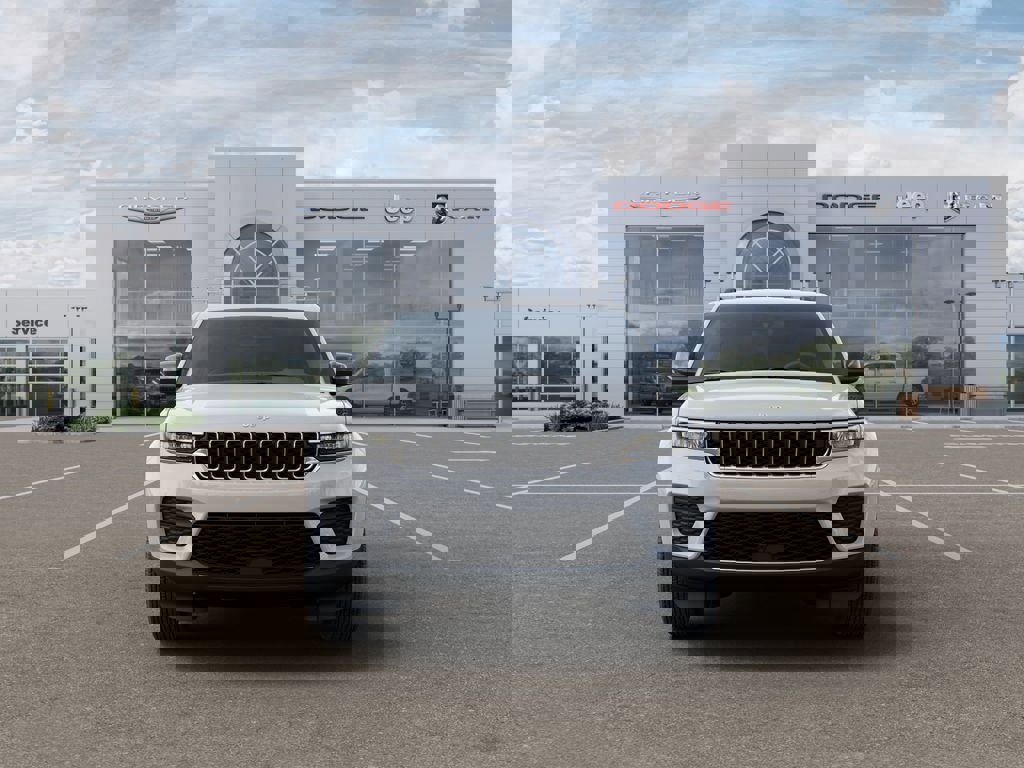 New 2026 Jeep Grand Cherokee Laredo image 6