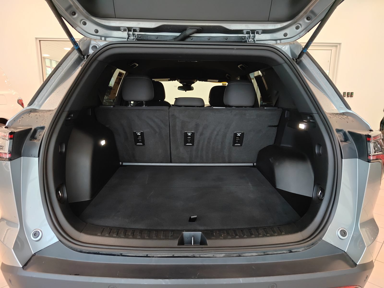 Used 2026 Chevrolet Equinox LT FWD image 14
