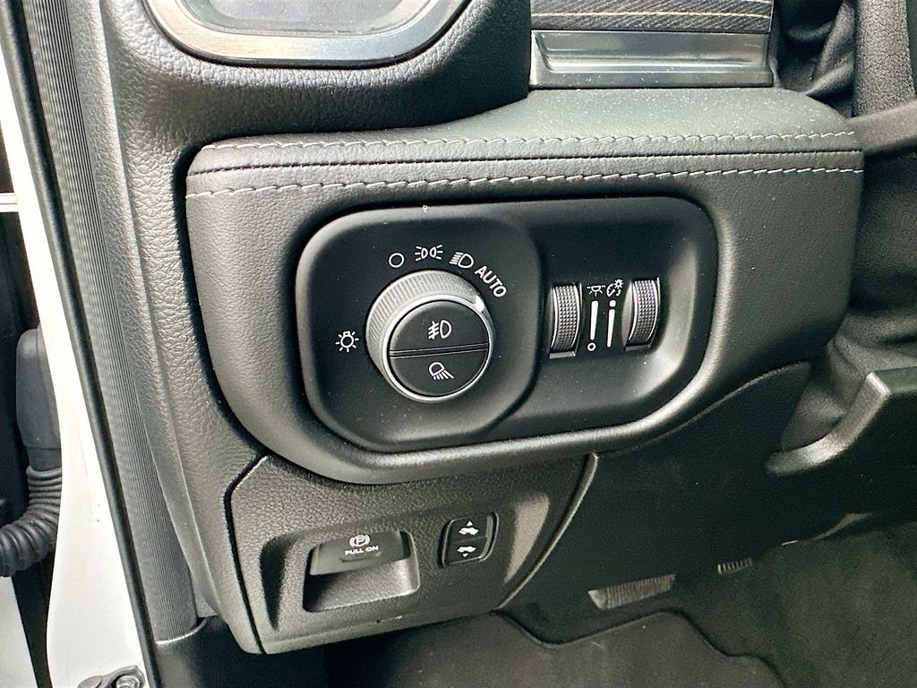 Used 2020 RAM 1500 Limited image 14