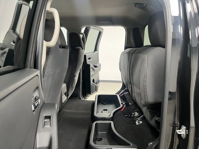 Used 2024 Nissan Frontier SV w/ Technology Package image 49