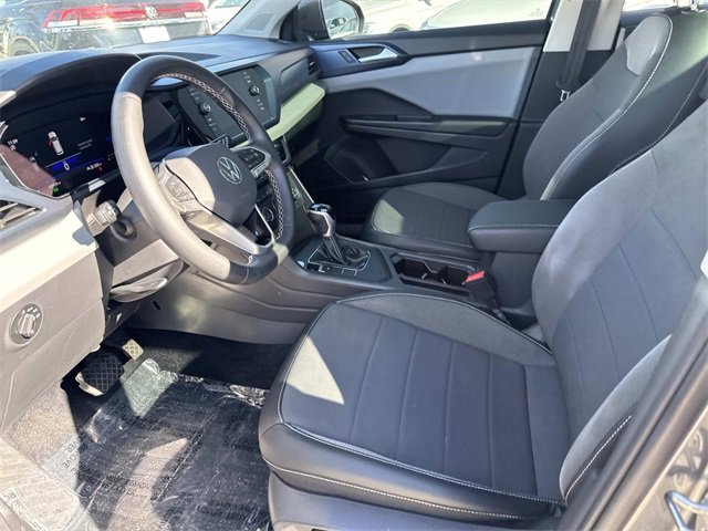 Certified 2022 Volkswagen Taos SE image 11