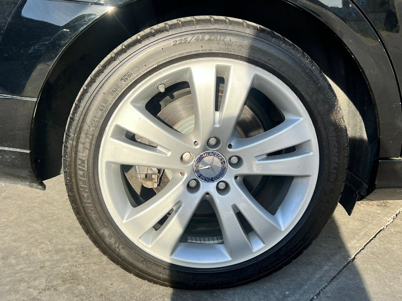 Used 2010 Mercedes-Benz C 300 Sedan image 33