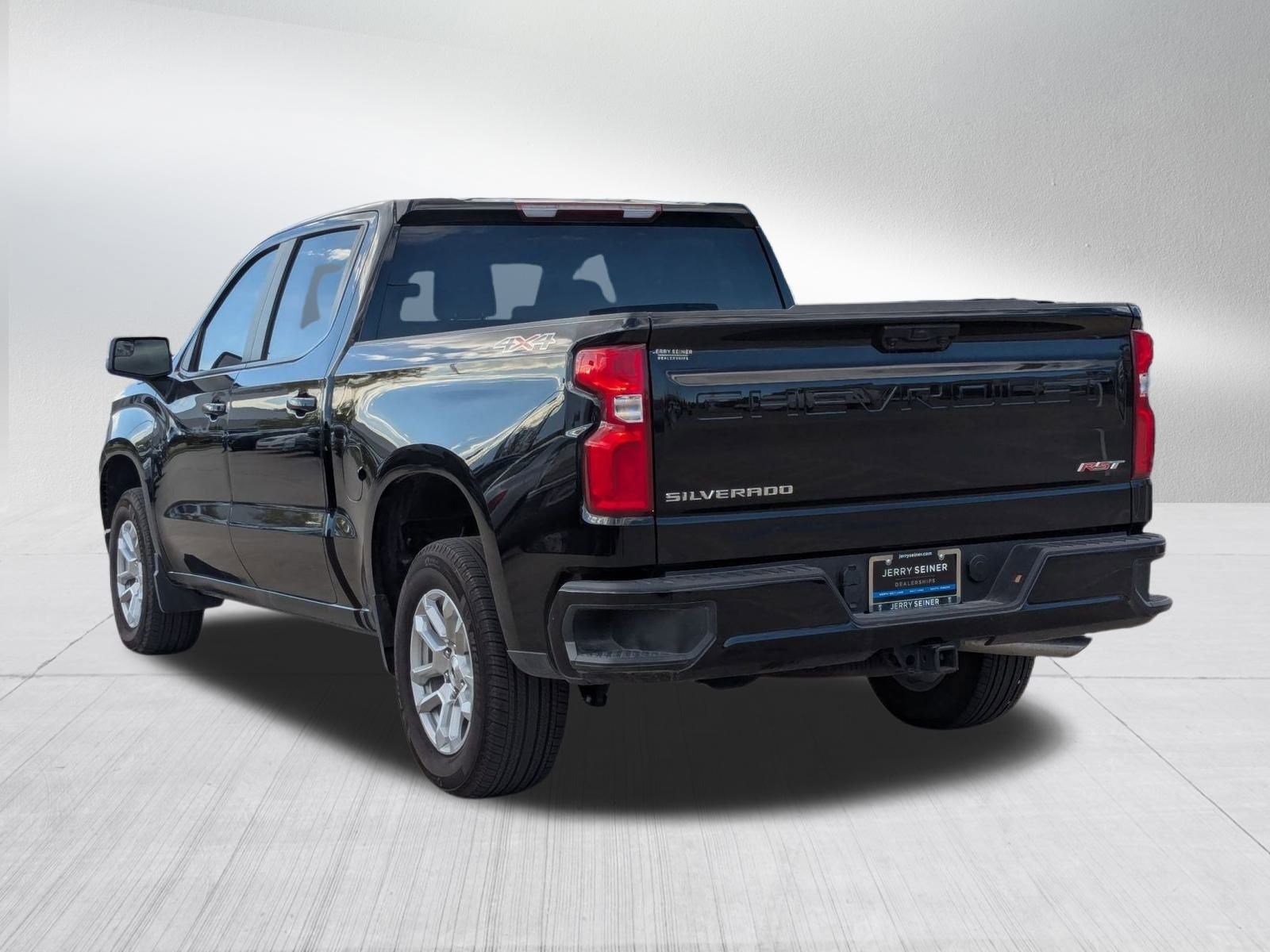 Certified 2024 Chevrolet Silverado 1500 RST image 4